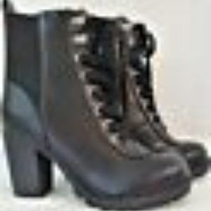 David Aaron Fleecie Ankle Boots Size 8 M